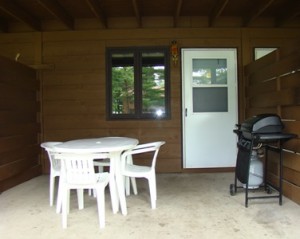 1 bedroom Chalet patio with gas grill s             